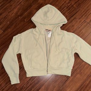 Levi’s Crop Top Zip Up Sweatshirt